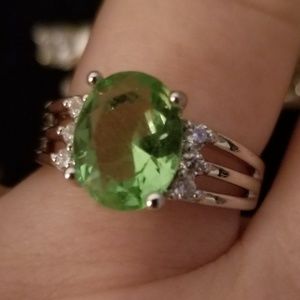 Sterling Silver Peridot Crystal Ring Size 6 and 7